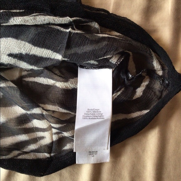 DKNY top 100% silk - Picture 7 of 7